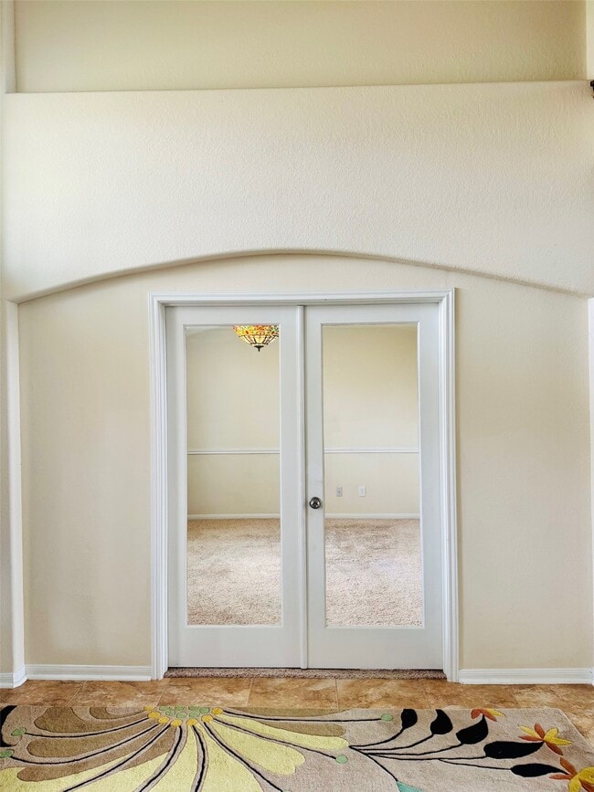 Building Photo - 10002 Nathans Cove