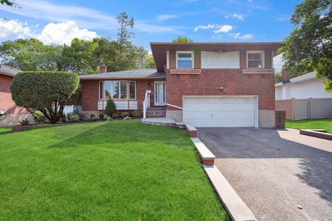 Primary Photo - 72 Winthrop Rd