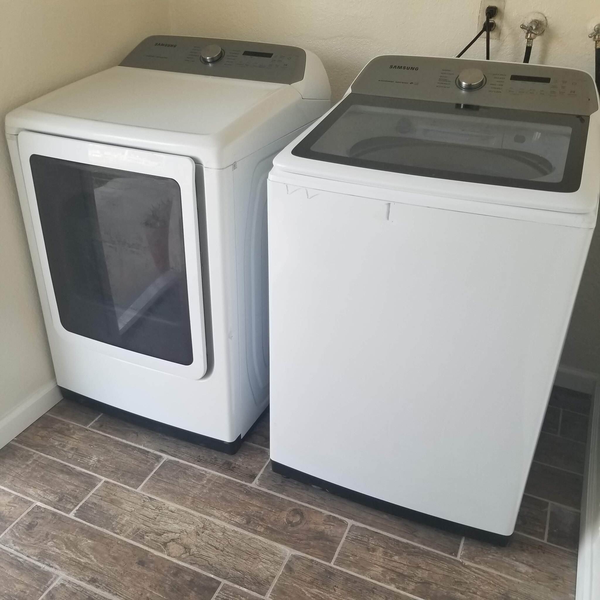 Building Photo - 511 East Brockton Avenue