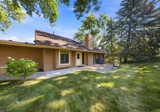 Building Photo - 2133 Tamarin Trail