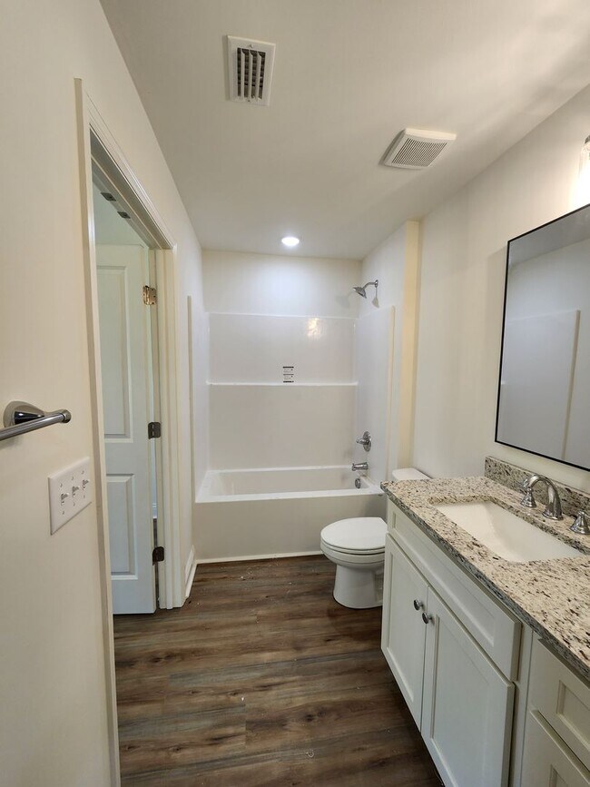 Building Photo - !!New Construction!! NEAR Pinegrove Elementary/Middle - 4BR Home with Granite Countertops, LVP Fl...