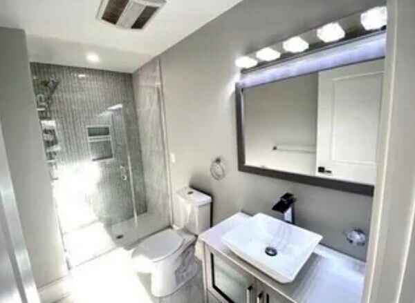 Building Photo - 207 Green St