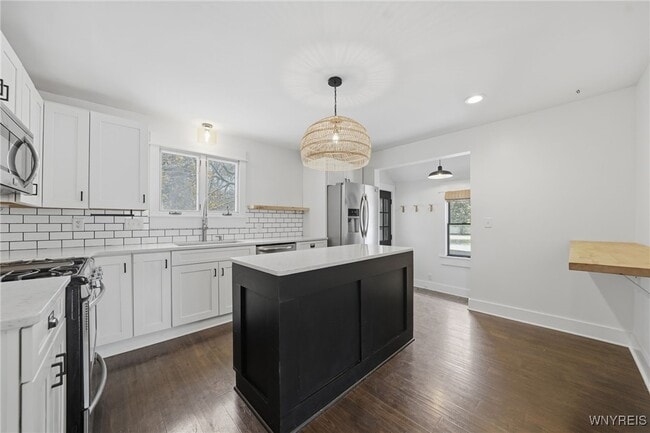 Building Photo - 4316 Clinton St