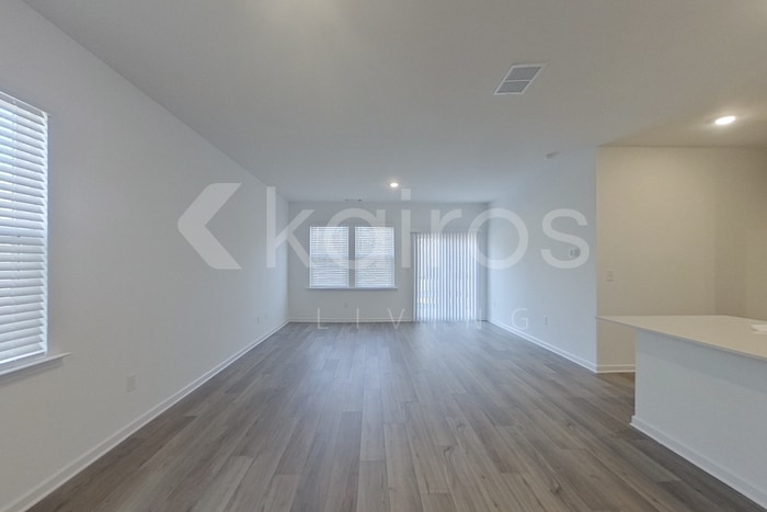 Building Photo - 210 Birch Ave