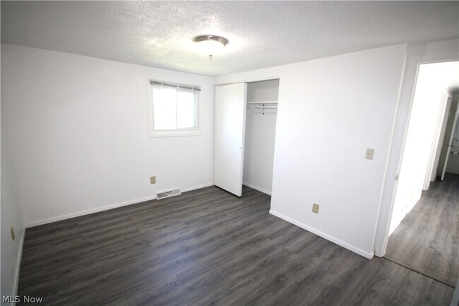 Building Photo - 1162 Jackson St