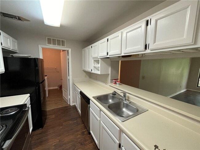 Building Photo - 423 Warm Springs Cir