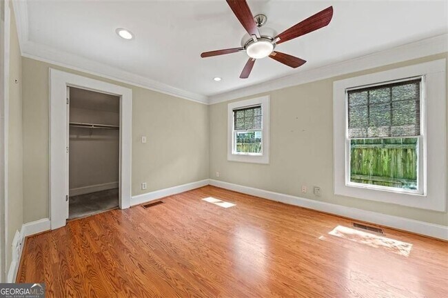 Building Photo - 2220 Newnan St