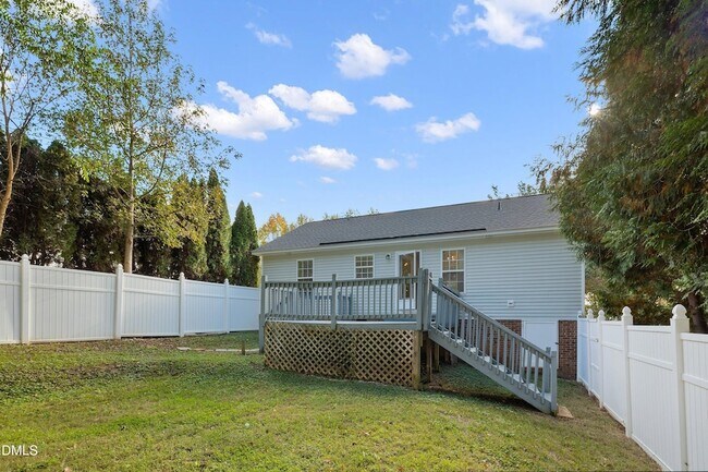 Building Photo - 1224 Grovewood Dr