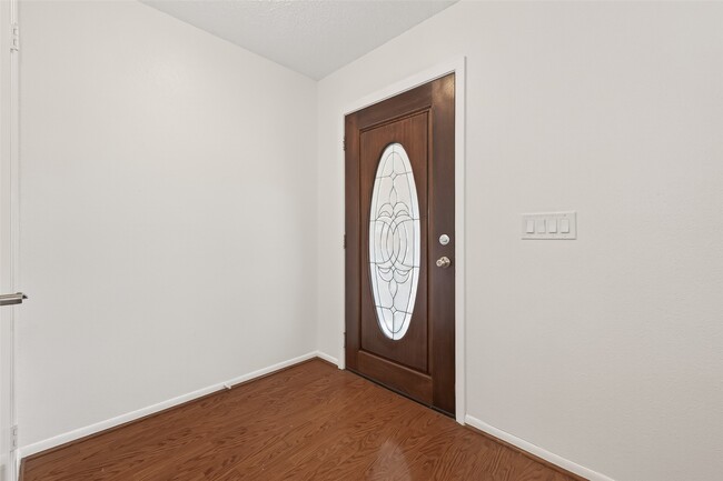 Building Photo - 1506 Apple Park Dr