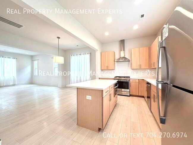 Building Photo - 4115 Merlane Dr