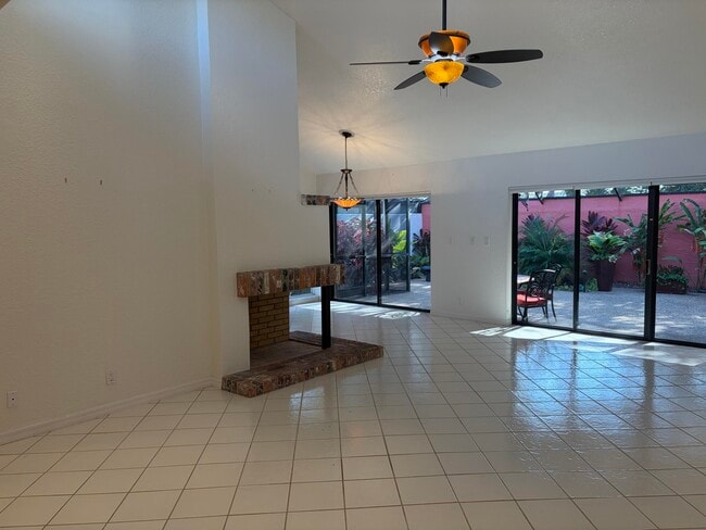 Building Photo - 21435 Campo Allegro Dr