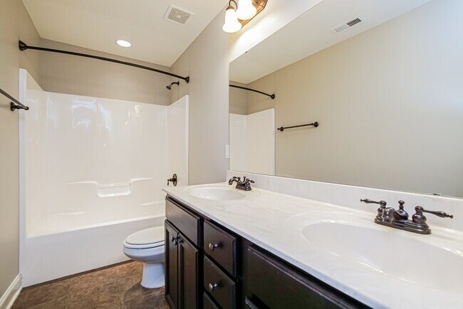 Building Photo - 45 Oakton Dr