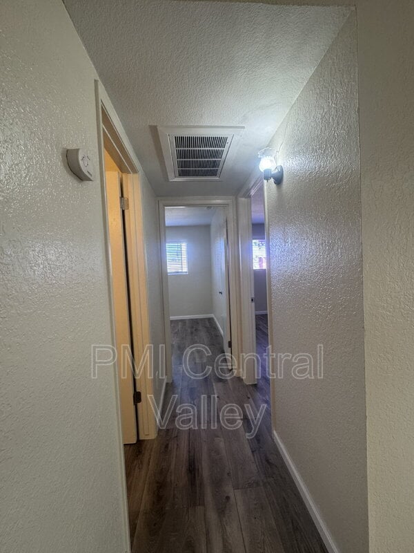 Building Photo - 1442 Briarwood Way