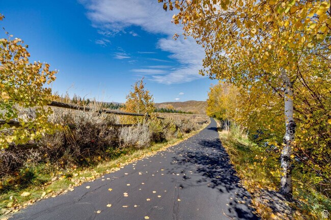 Building Photo - 6861 N 2200 W