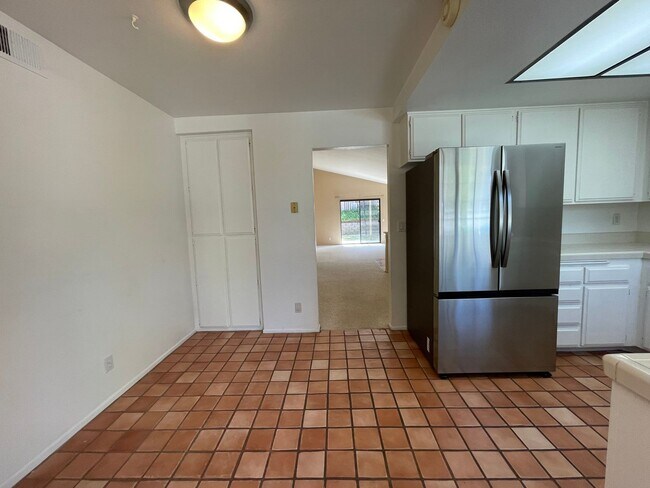 Building Photo - High Country West/Rancho Bernardo, Patio Home.  2/2, 1230 sq. ft..