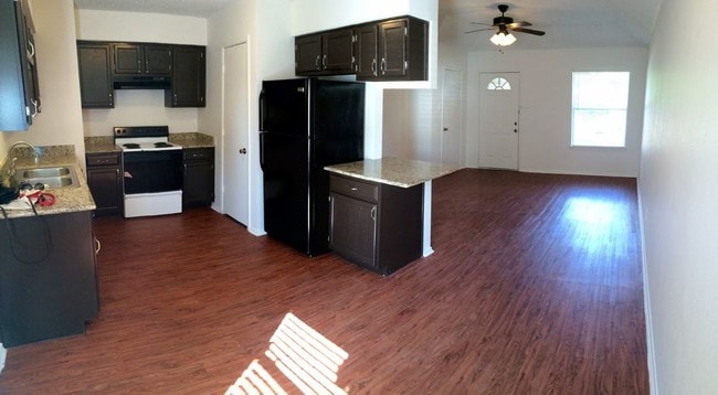 Building Photo - Duplex for Rent