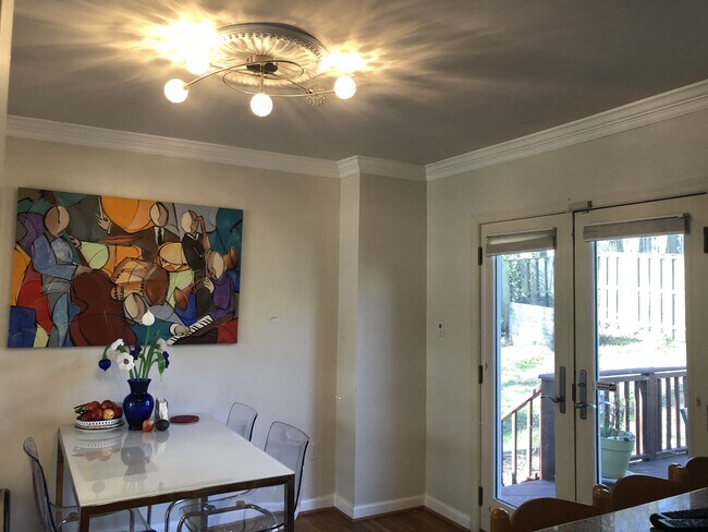 Building Photo - 6901 Winterberry Ln