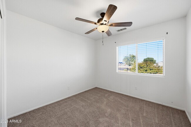 Building Photo - 5613 S 51st Dr