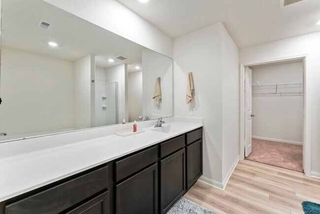Building Photo - Charming 3 beds 2 baths in Katy!