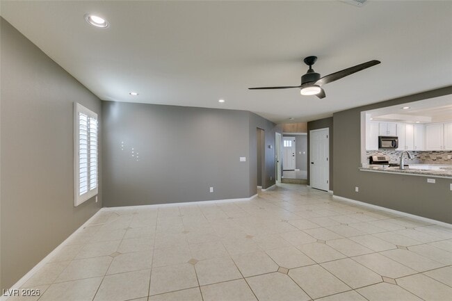 Building Photo - 685 Lynmar Ct