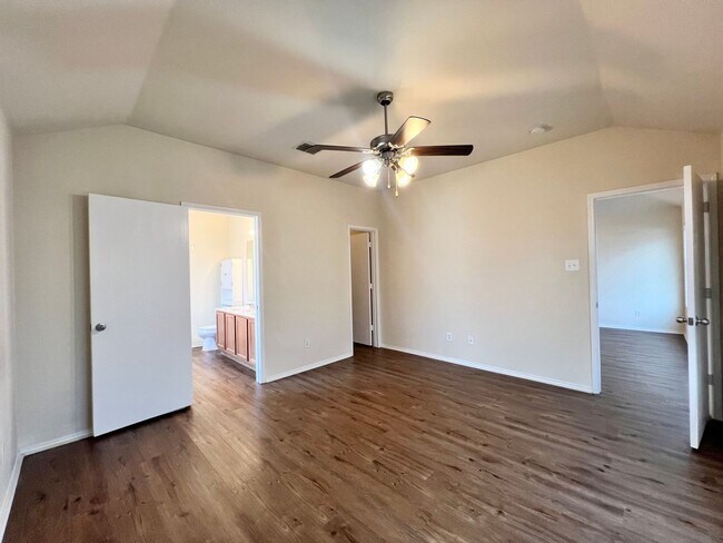 Building Photo - Cozy Home in Remington Point Neighborhood