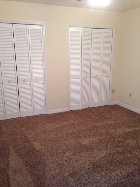 Building Photo - 3 Bedroom, 3 Bath Townhome in Rockwood Villas!