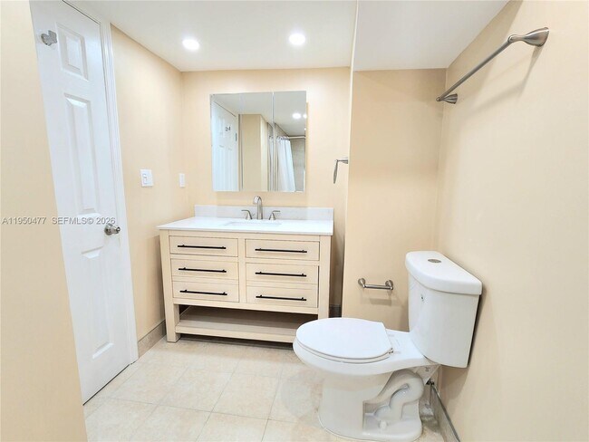 Building Photo - 1600 S Ocean Dr