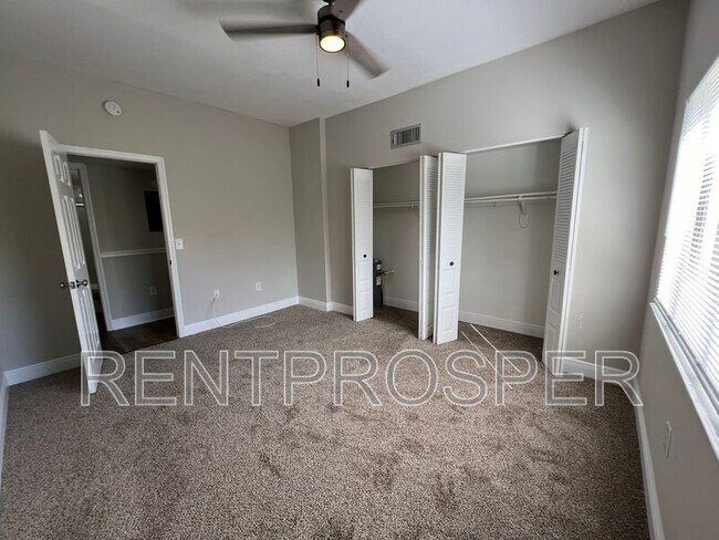 Building Photo - 3242 S Semoran Blvd