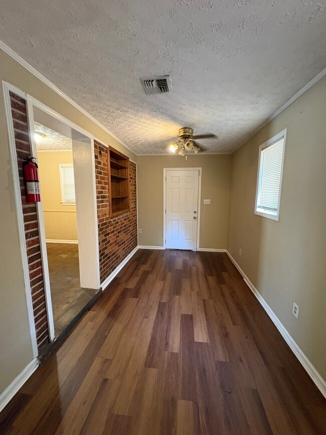 Building Photo - 1814 Texas Ct