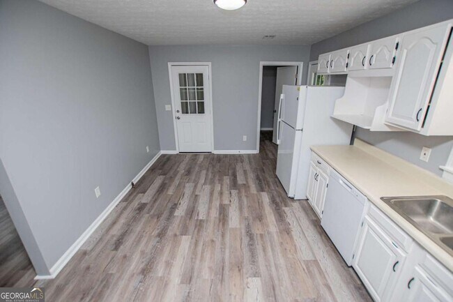 Building Photo - 801 Bowdon Tyus Rd
