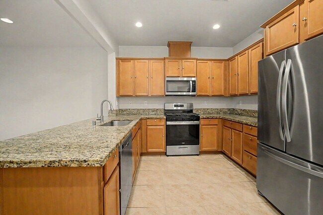 Building Photo - 15137 Breckinridge Ave