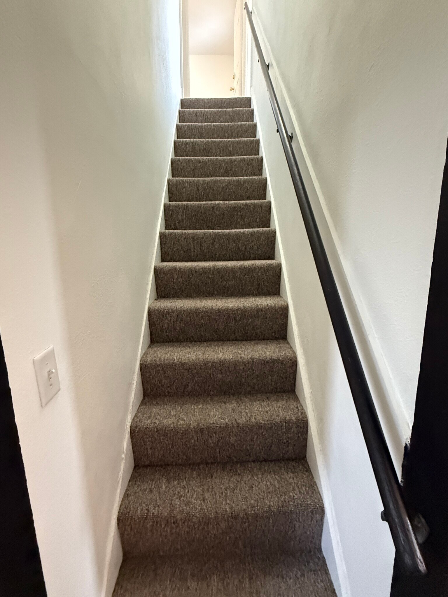 Building Photo - 215 E Bloomington St