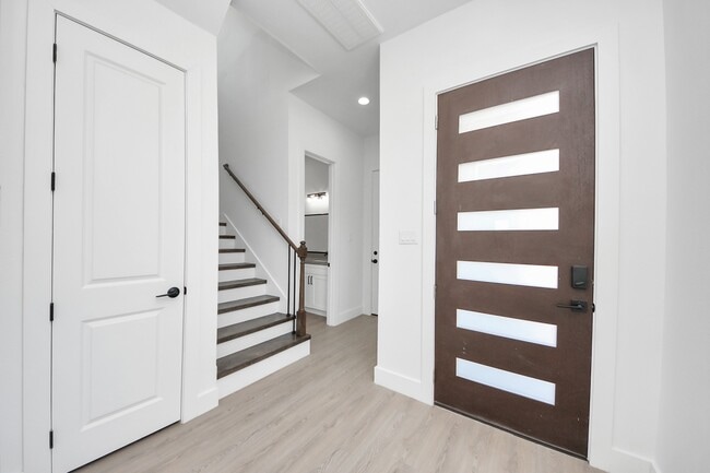 Building Photo - 4129 E Toliver St