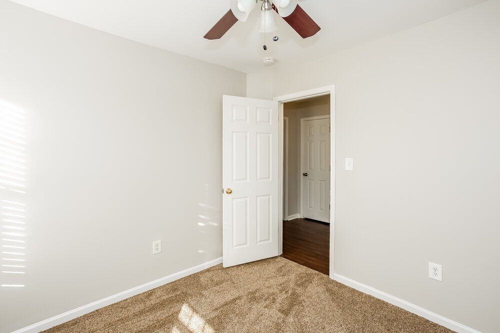 Building Photo - 4009 Ranchview Ln