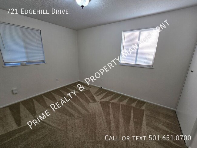 Building Photo - 721 Edgehill
