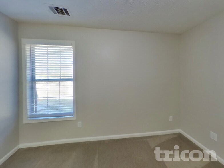 Building Photo - 2570 Harbins Mill Dr