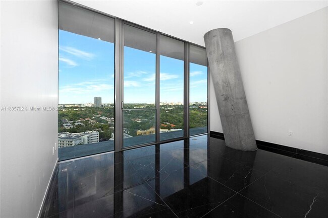 Building Photo - 2669 S Bayshore Dr