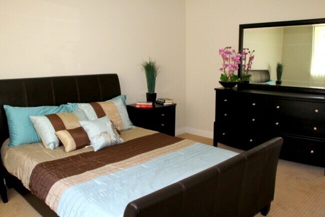 Building Photo - Chandler Court Apartment Homes