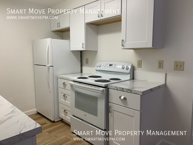 Building Photo - 2553 Targee-