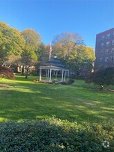 Building Photo - 210 Pelham Rd