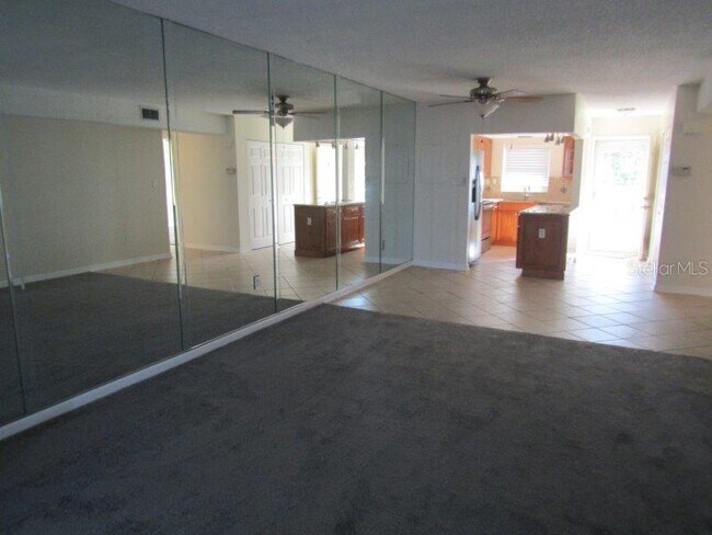 Building Photo - 4939 Floramar Terrace