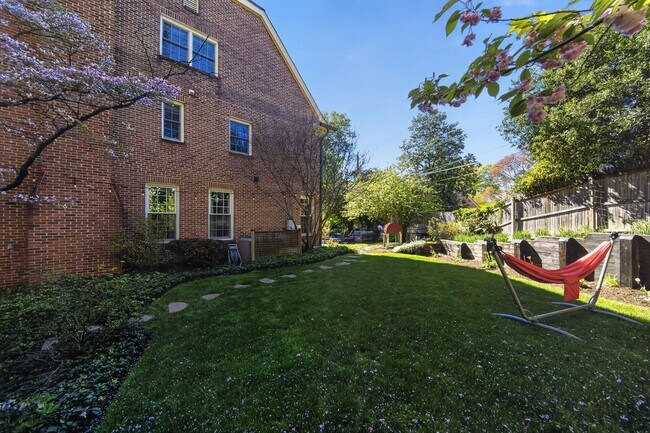 Building Photo - 5115 Cape Cod Ct