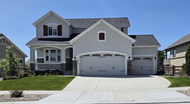 Primary Photo - $4375 - 5BR/4BA Beautiful Dog Friendly Hom...