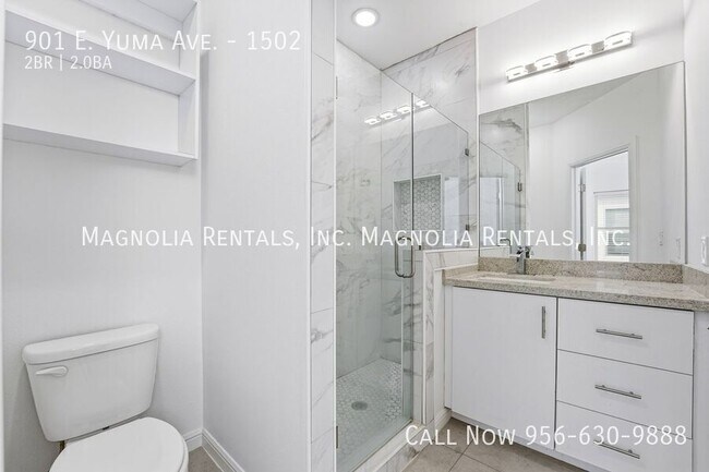 Building Photo - 901 E Yuma Ave