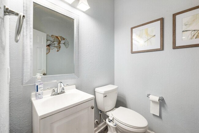 Building Photo - 7559 Autumn Sun Dr