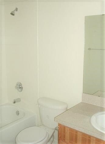 Building Photo - 2111 Jennifer Dr