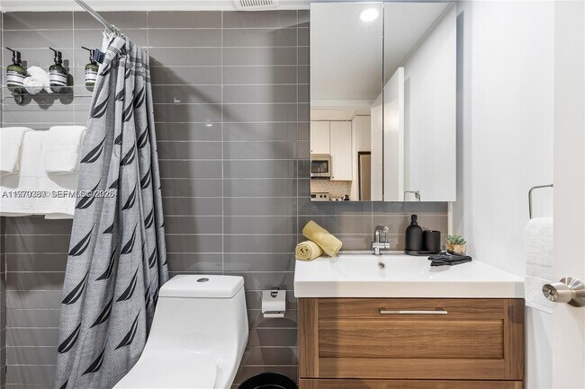 Building Photo - 815 NW 30th St