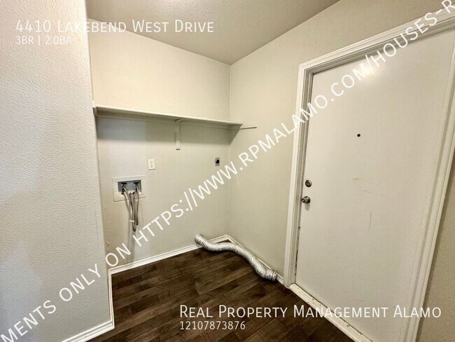 Building Photo - 4410 Lakebend W Dr
