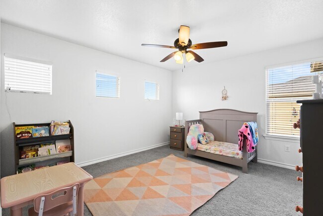 Building Photo - 2831 Elm Tree Park