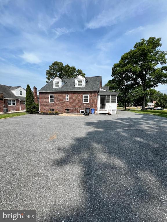 Building Photo - 9409 Belair Rd